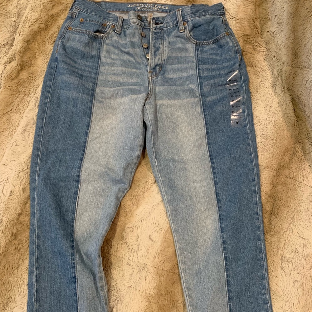 Trendy American Eagle jeans